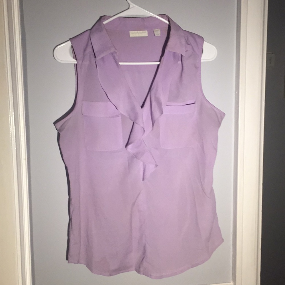 Light purple sleeveless collared shirt